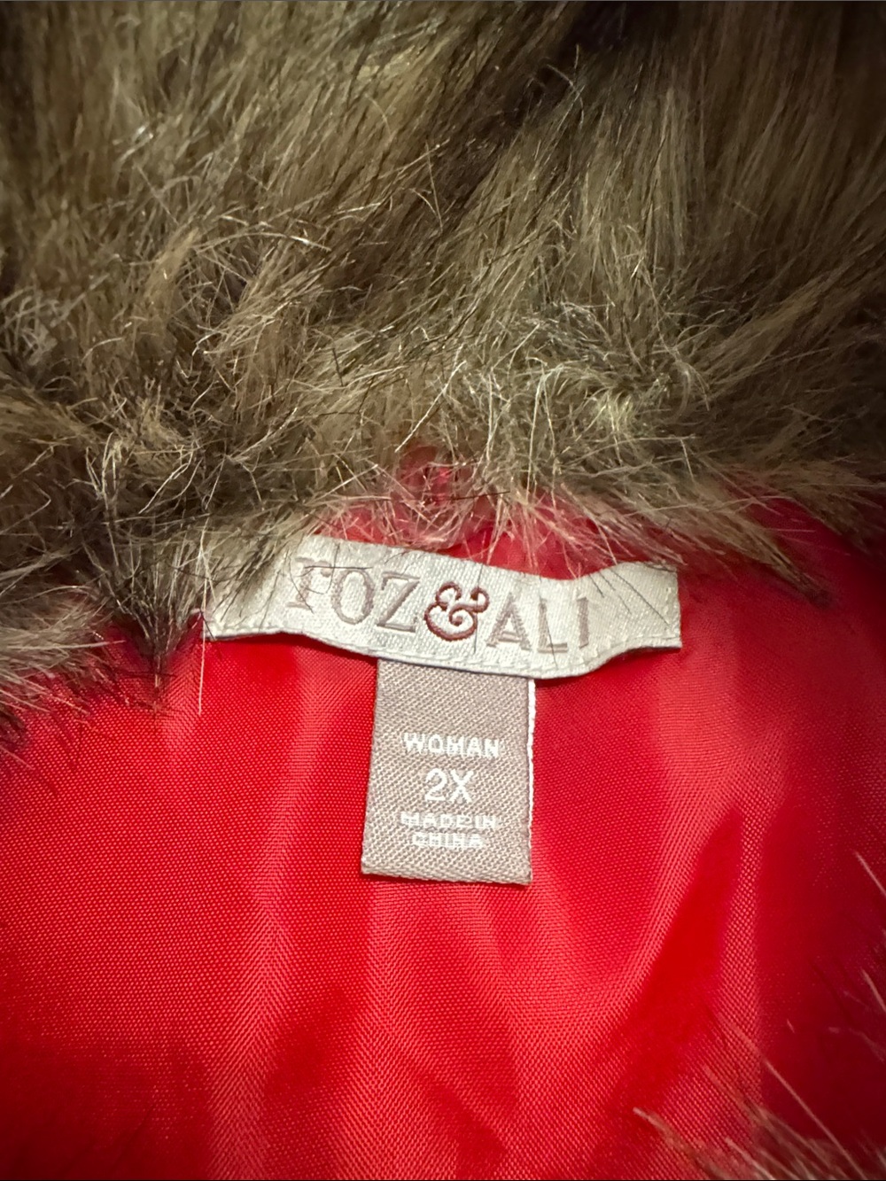 Roz & Ali Bright Red Quilted Vest with Faux Fur Trim - Picture 5 of 6
